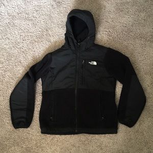Women’s north face fleece jacket